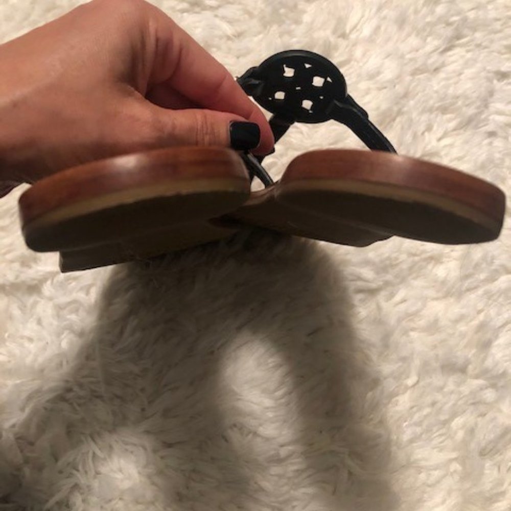 Tory Burch Gabriel Flat Thong Sandal 7.5 - Picture 9 of 9